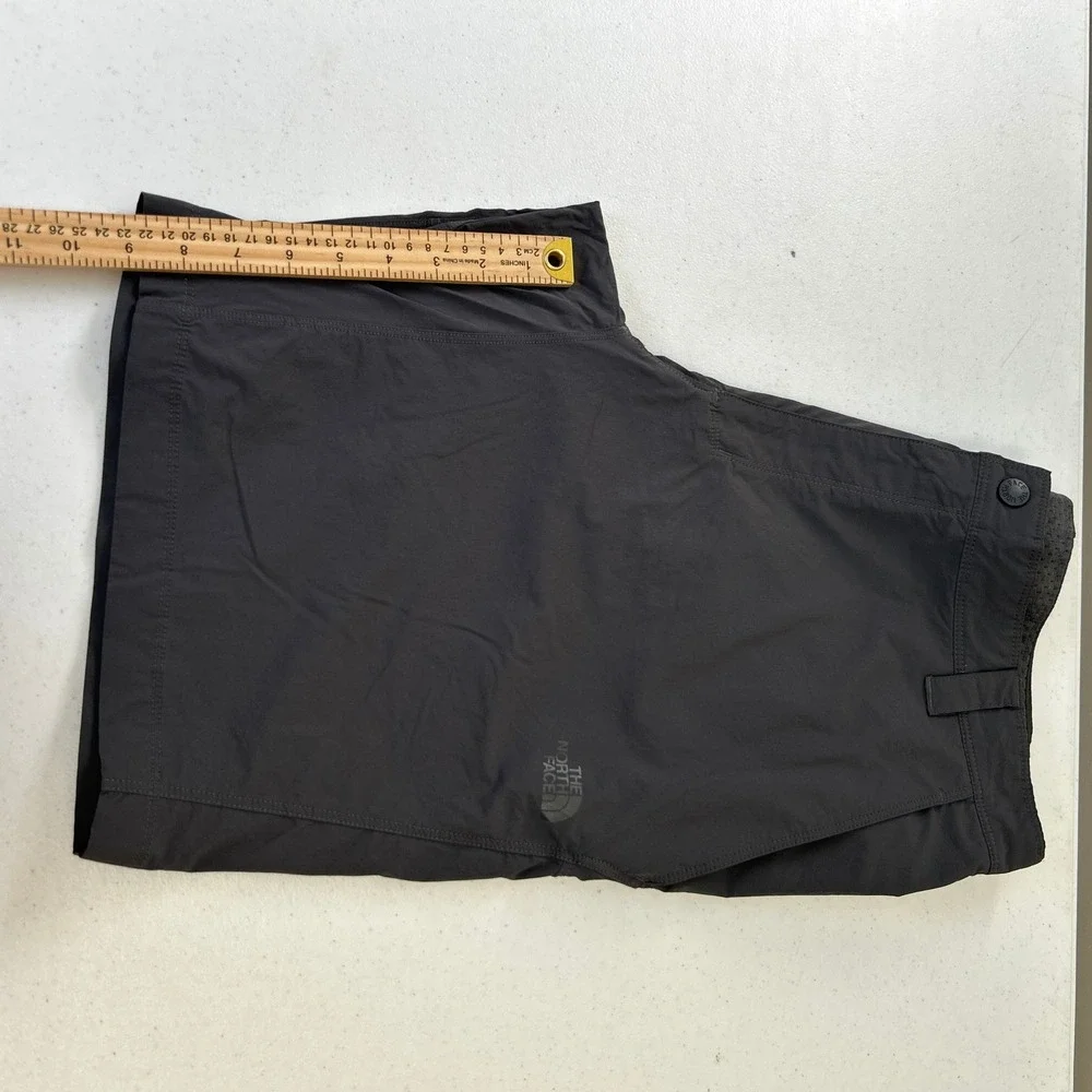 The North Face Mens Hiking Shorts Gray Nylon Stretch Size 38 Regular